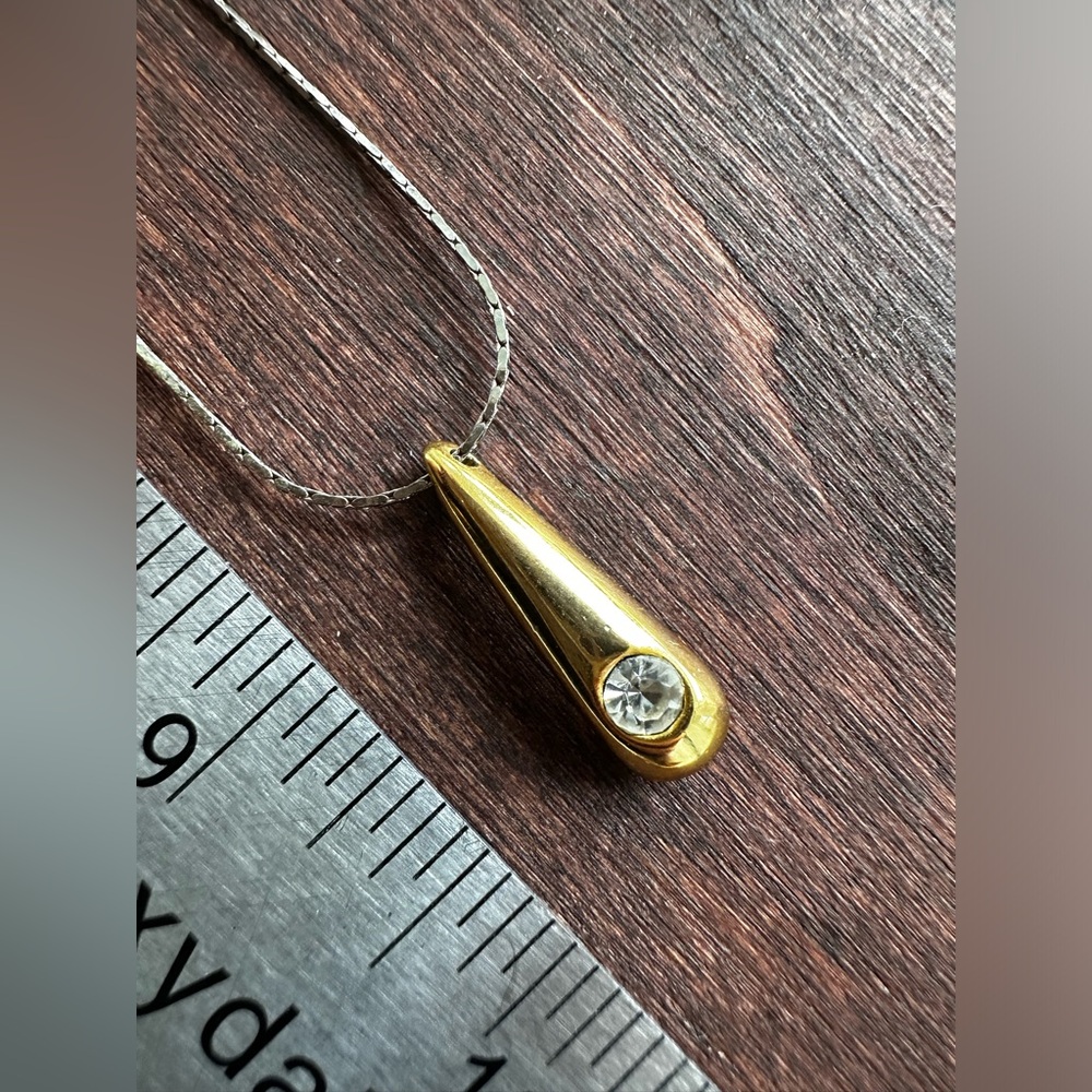 Elegant Gold Teardrop Pendant With White shiny stone Necklace